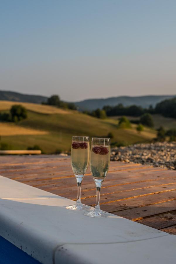 Skriveni Raj Guest House Gornji Milanovac Exterior photo